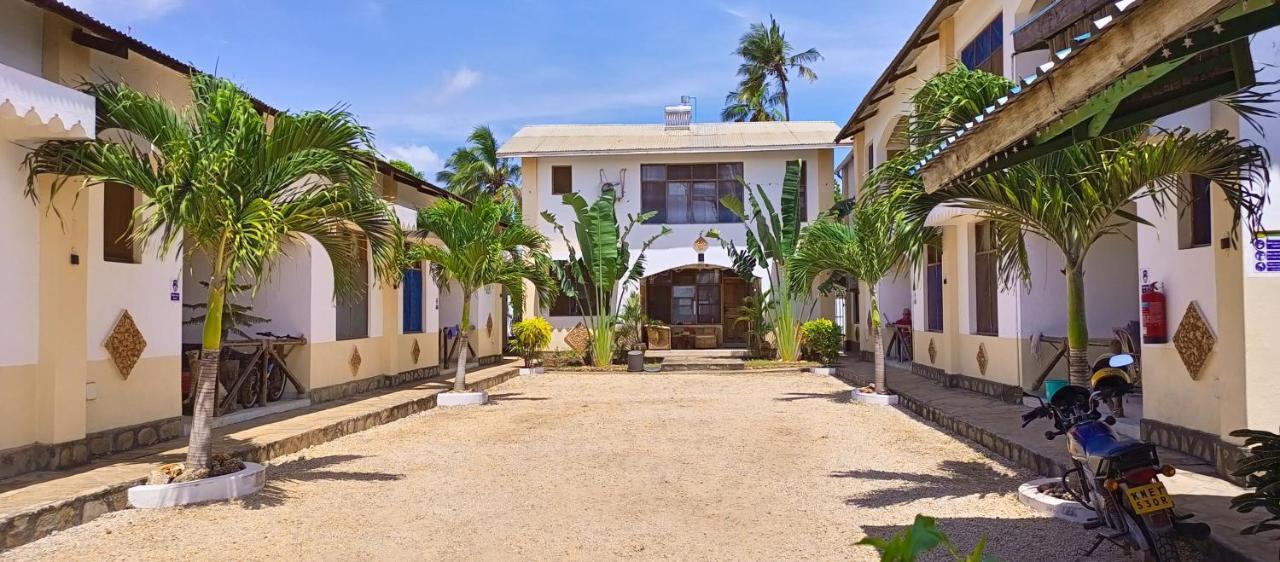 Simba Apartments Diani Beach Ngoại thất bức ảnh