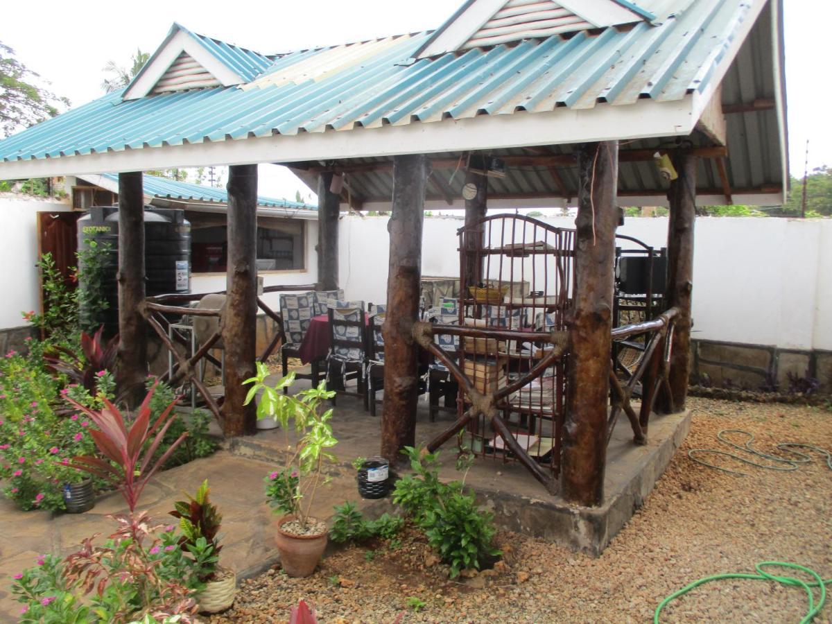 Simba Apartments Diani Beach Ngoại thất bức ảnh